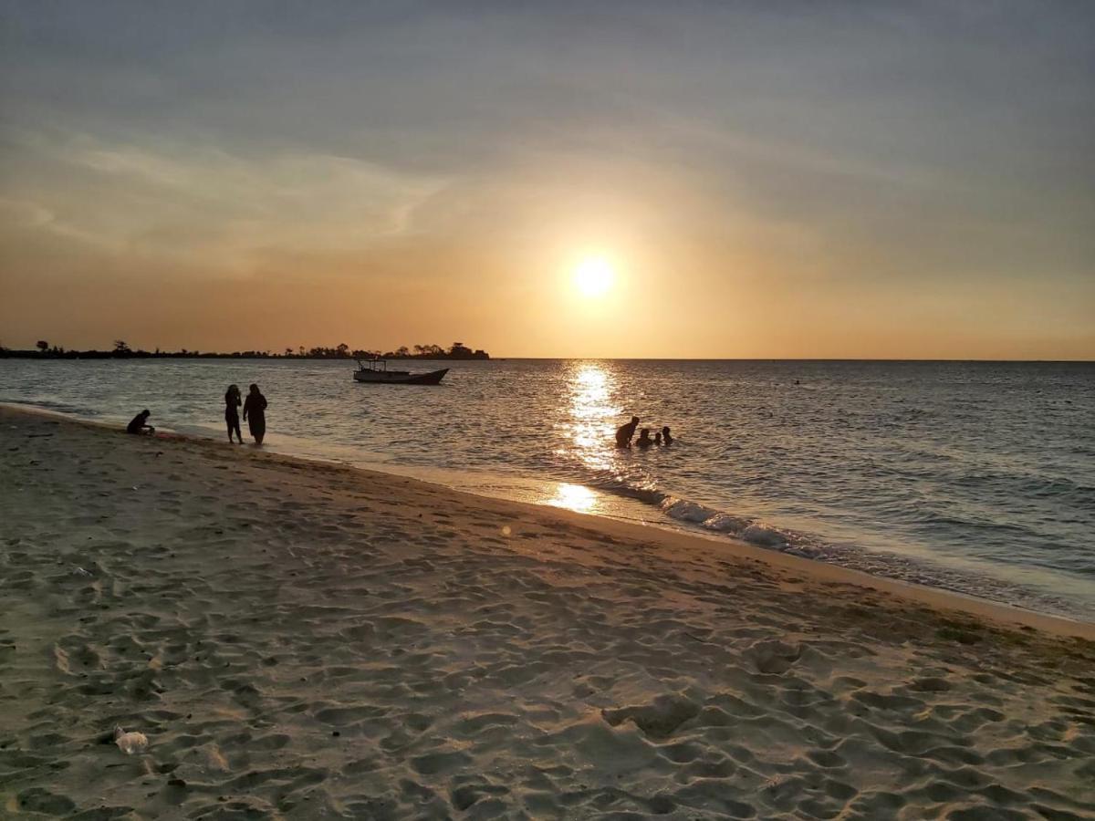 Omah Laut Bondo Jepara - By The Beach, Direct View Of The Sea, Great Base For Water Sports Margokerto 外观 照片