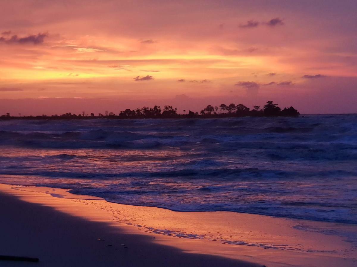 Omah Laut Bondo Jepara - By The Beach, Direct View Of The Sea, Great Base For Water Sports Margokerto 外观 照片